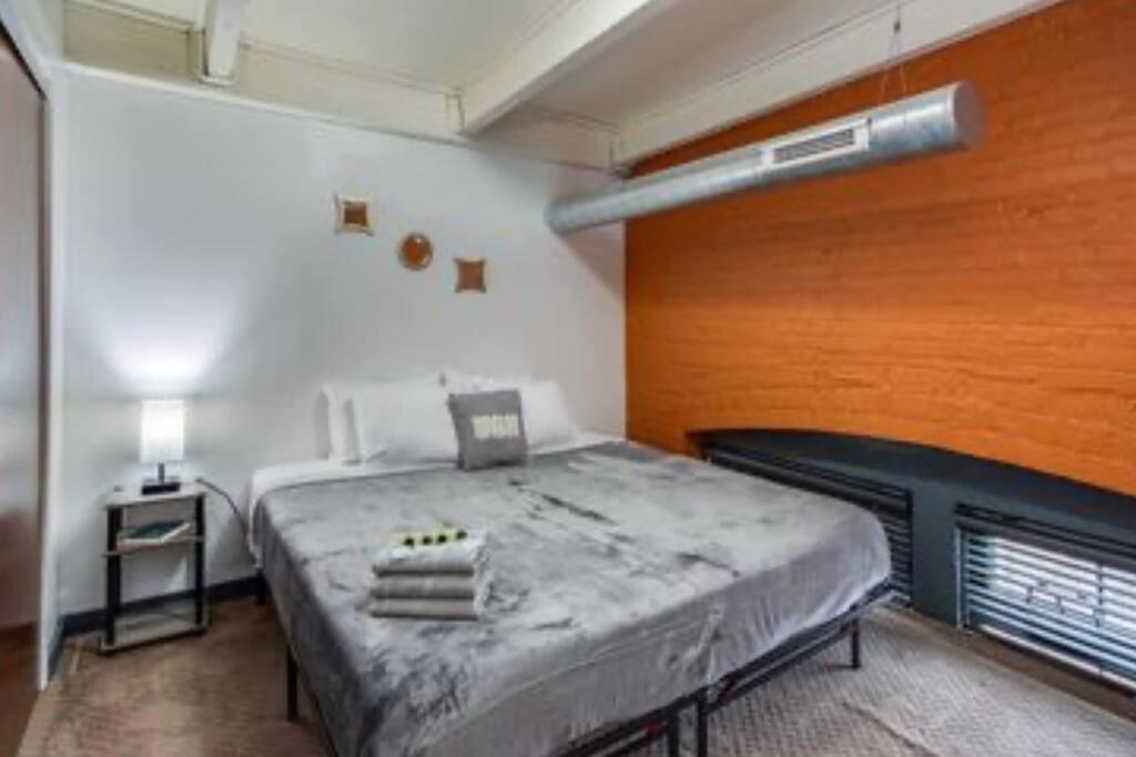 Апартаменти Centric Modern Loft W/ King Beds Рочестер Екстер'єр фото
